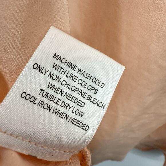 ModCloth Women Size 1X Tie Neck Blouse Peach Silky Classic 3/4 Sleeve Button Up - Picture 9 of 11